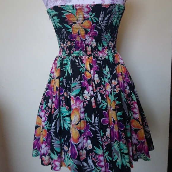 Sold - Picture 3 of 5